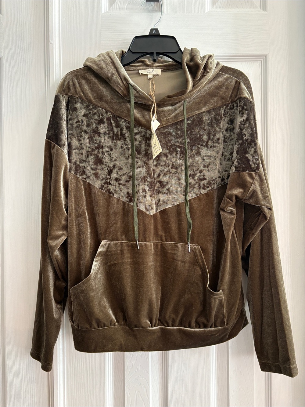 Easel Velour boho earthy Olive green Hooded Pullover Sweatshirt Womens small NWT